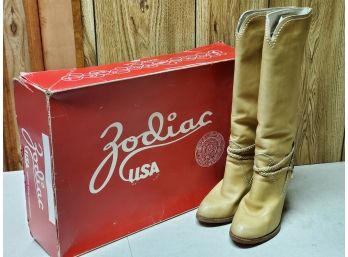 Vintage Pair Of Ladies Zodiac Spokane Hawaiian Tall Heeled Leather Boots- Size 8