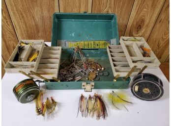 Vintage Fly Fishing Tacklebox, Shakespeare & Pflueger Reels & Fly Lures, Hooks And More