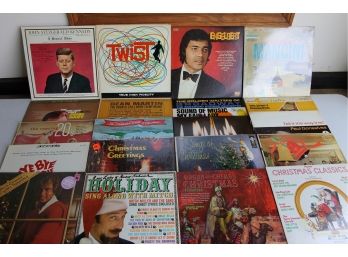 Record Lot 5 With Lots Of Christmas Music, 50s And 60s Jazz And Popular Music Albums