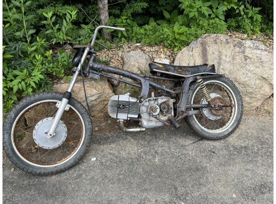 1972 Harley Davidson SS350 Motorcycle For Parts Or Restoration