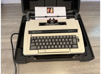 Smith Corona Typewriter Electra XT, Works Great