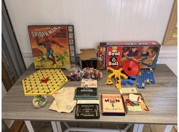 Table Lot Of Vintage Games