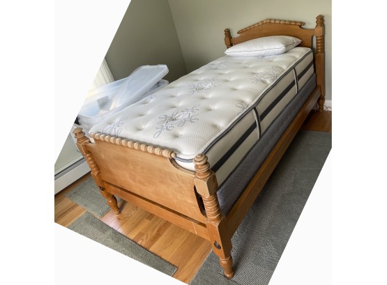 Light Maple Twin Bed With Mattress #1