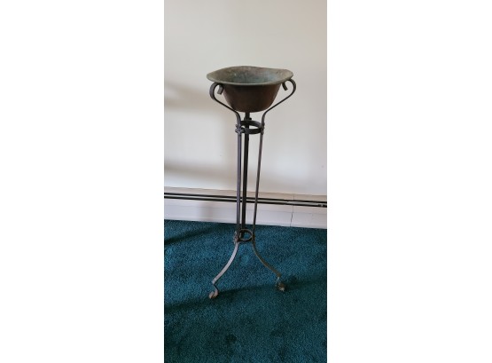 Metal Planters Pot And Plant Stand