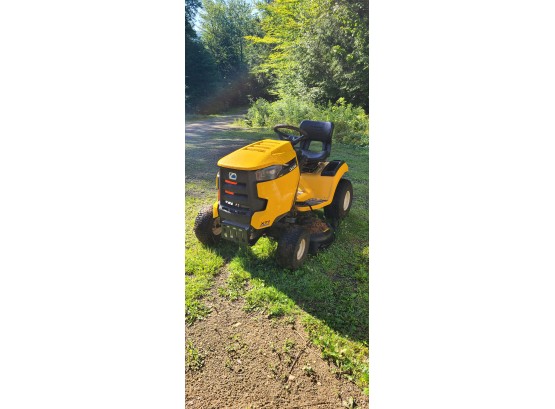Cub Cadet 42 Inch Deck Riding Mover 2019 Low Hours Run And Works GREAT
