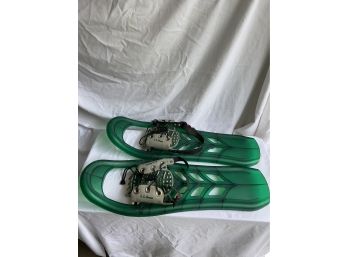 LL Bean Green Snowshoes 24in