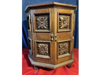 Octagonal End Table, Solid Wood In Good Condition, 22x22x22.5in.