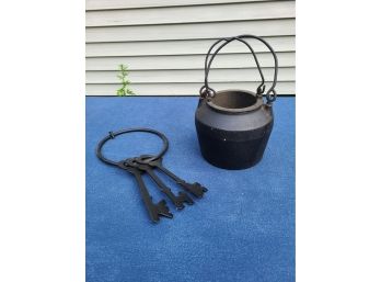Cast Iron Kettle With Two Handles HEAVY And Skeleton Keys