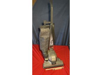 Kirby Commercial Vacuum Cleaner, Kirby Micron Magic Filtration, Powers Up, No Bags, Old Used Vacuum