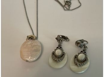 Some Vintage Opalescent Clip On Earrings & A Shimmery Necklace