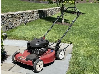 Toro 22 Inch Front Wheel Drive Recycling Mower With Briggs & Stratton Engine And Bag