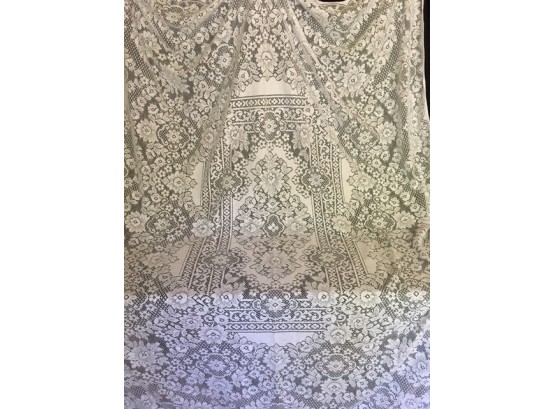 Vintage 60 X 84 Lace Tablecloth