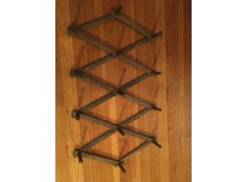 Accordian Style Wooden Peg Rack