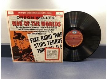 Orson Welles' War Of The Worlds On 1968 Living Sound Records.