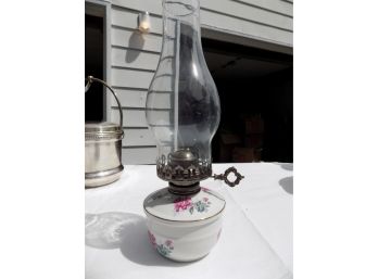 Very Pretty Vintage Ceramic Oil Lamp