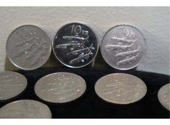 Island Coin Lot 1980's And 1990's (15)