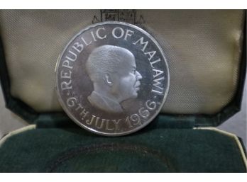 1966 Republic Of Malawi 1 Crown Coin