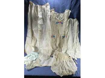 OLD Old OLD Old  -  Clothes, Aprons, Hankies - Vintage Or Antique? (see All Pictures)