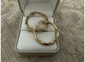 18K Gold Hoop Earrings - Lot #4