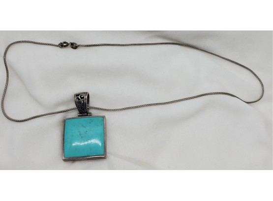 Beautiful 15' Sterling Silver Necklace With Lovely 1' Square Turquoise - 13.83 Grams
