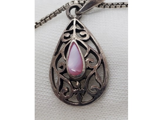 18' Sterling Silver Necklace With A Pink Opal In A Beautiful Victorian Style Setting ~ 4.13 Grams