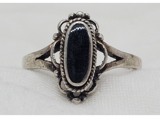 Size 8 Sterling Silver Black Onyx Ring ~ 3.46 Grams