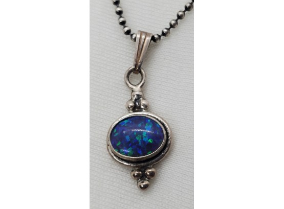 16' Sterling Silver Necklace With A Beautiful Blue And Green Stone - 4.25 Grams