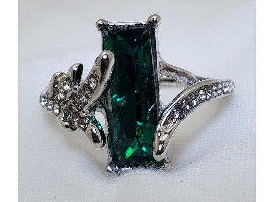 Size 8 Silver Plated Ring With A Faux Emerald