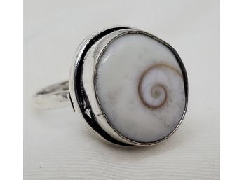 Size 8 Silver Plate Ring With Beautiful Eye Shiva Shell