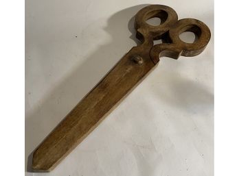 Wooden Scissor Sign