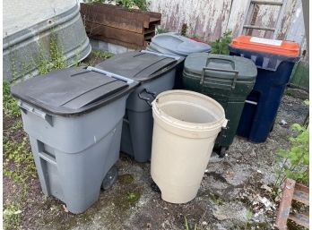 Heavy Duty Plastic Garbage Cans - Landlord's Delite!