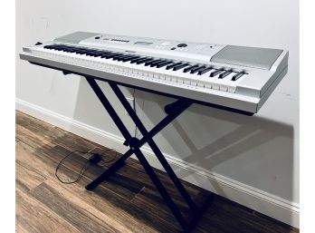 Yamaha Keyboard Portable Grand DGX-230