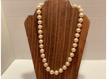 Vintage Large Round Simulated Pearls Necklace