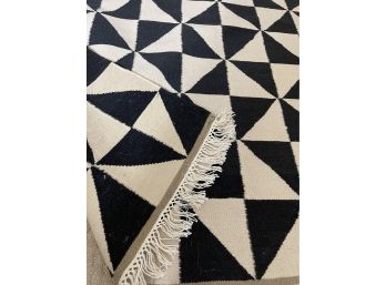 Black And Off White Windmill Pattern Area Rug ( 2 Of 3 )