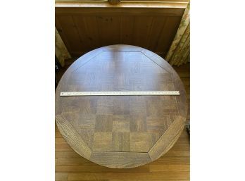 Round Pedestal Coffee Table 40x19in