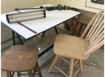 Drafting Table 41.25x29.5x32.5' With Lamp, Swivel Chair And 2 Stools