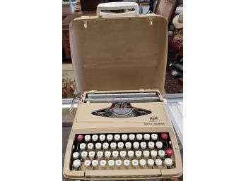 Vintage 1960s Smith-Corona Portable Typewriter Corsair