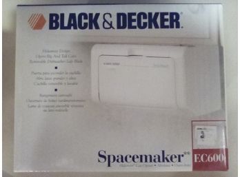 Black & Decker Spacemaker Hideaway Can Opener - EC600