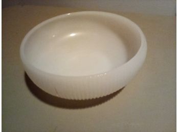 Vintage E.O. Brody Co. Ribbed Milk Glass Bowl (Cleveland, OH) 6.25 X 2.50 Inches