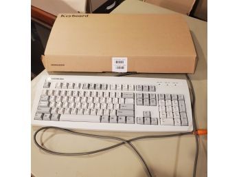 New In Box- Gateway 2000 Computer Keyboard