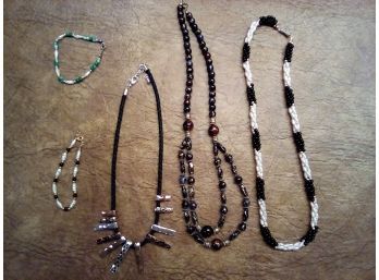 Stunning Jewelry Lot To Add To Your Wardrobe With Decorative Metal, Beads In Necklaces & Bracelets
