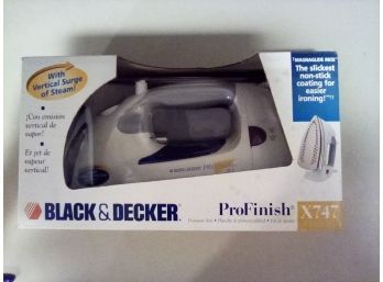 Black & Decker ProFinish  X747 Premium Iron With 10 Min. Auto Shut Off & Other Features