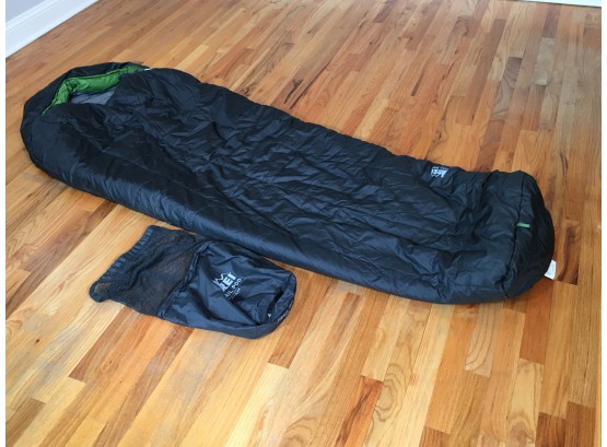 Amazing REI Trail Pod Sleeping Bag - With Pouch - Like New Condition - VERY Comfortable & Warm - NICE PIECE !