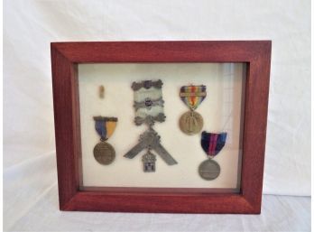World War 1  And Masonic Medals With Pins And Ribbons In Case