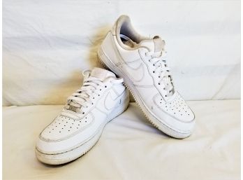 Men's Nike Air Force 1 07 Triple White Leather Sneakers Size 11