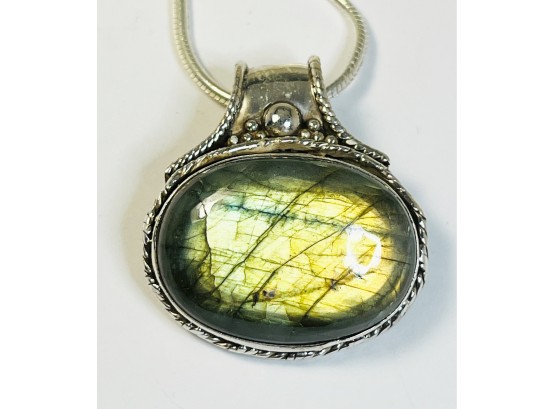 Sterling Silver Iridescent Green / Blue Labradorite Oval Stone Pendant And Necklace