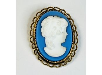 Vintage Gold Tone Cameo Pin/brooch/pendant
