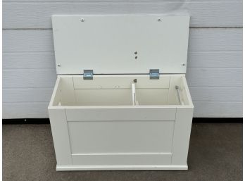 Weekend Project: A White Trunk From IKEA