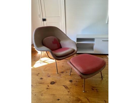 A Vintage Saarinen For Knoll Womb Chair And Ottoman