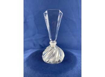 Vintage Swirl Perfume Bottle With Triangle Shape Topper
